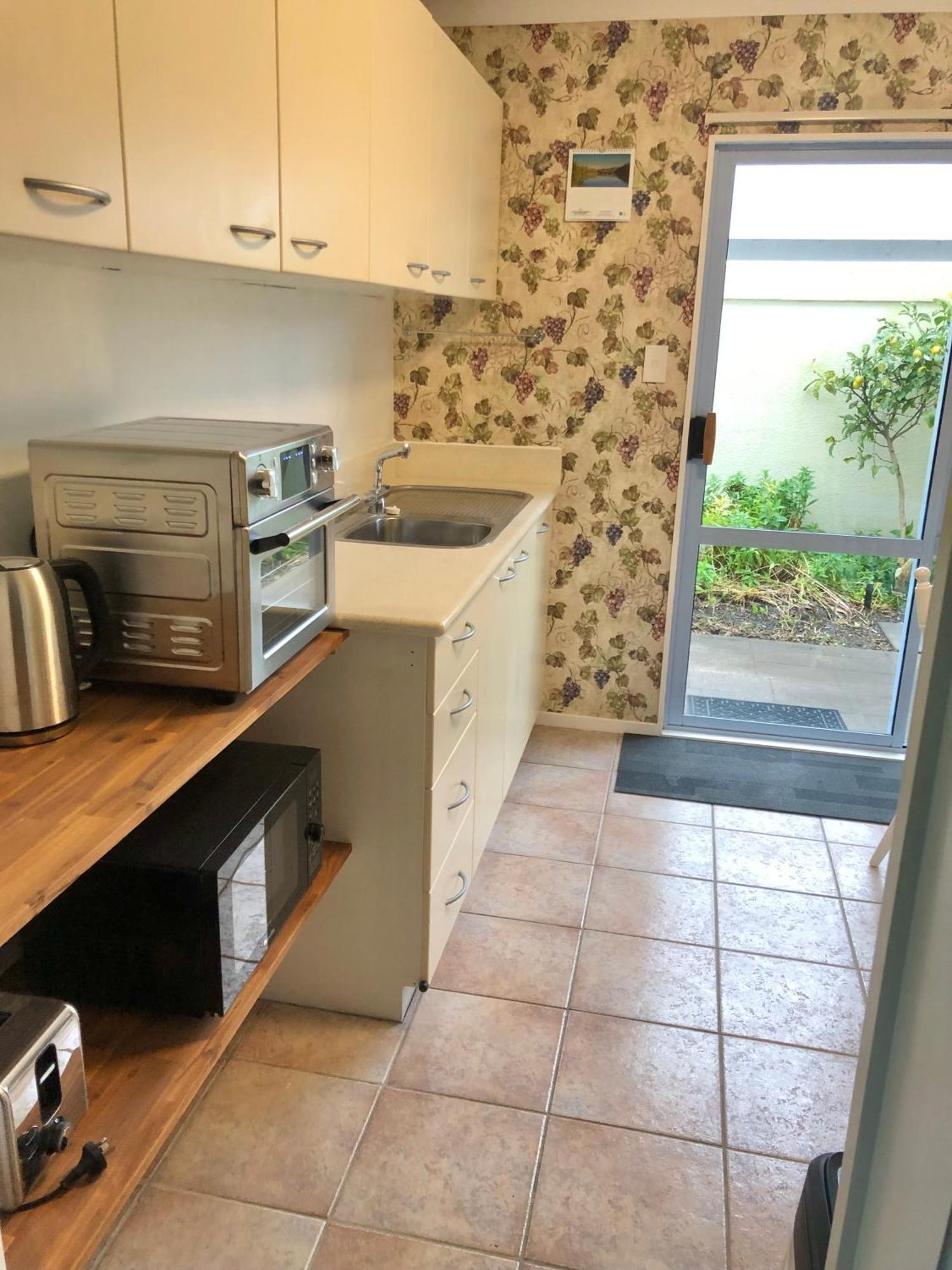 Appartamento Hillcrest Two Whakatane Esterno foto