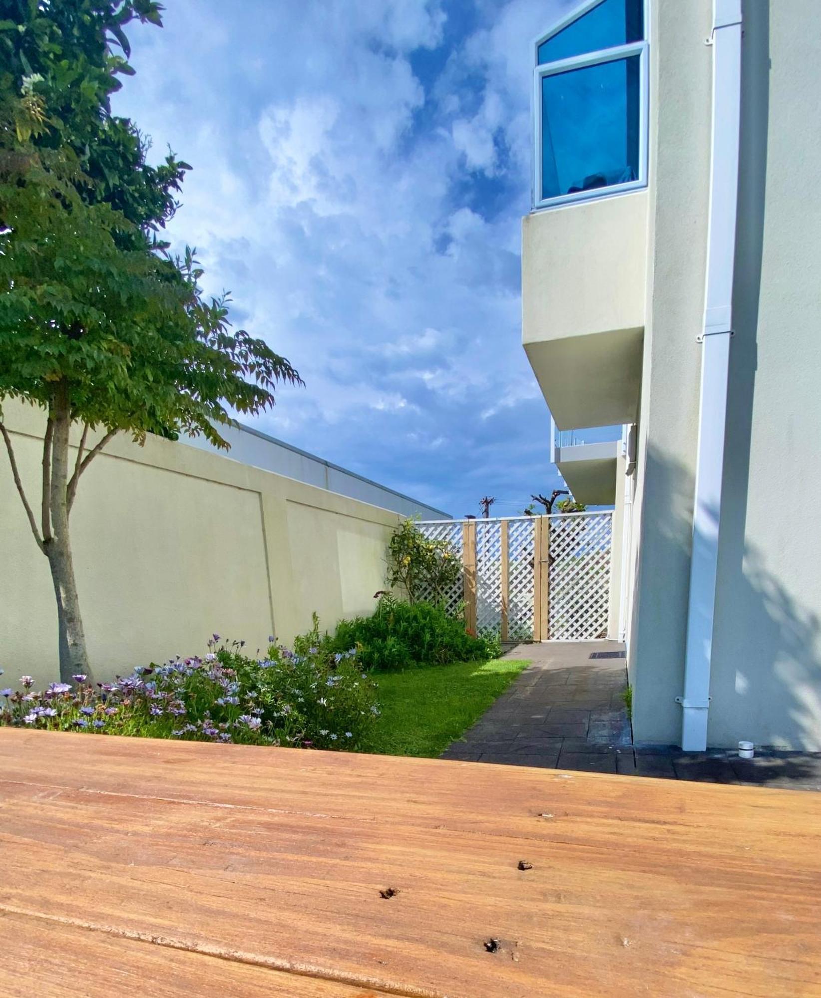 Appartamento Hillcrest Two Whakatane Esterno foto